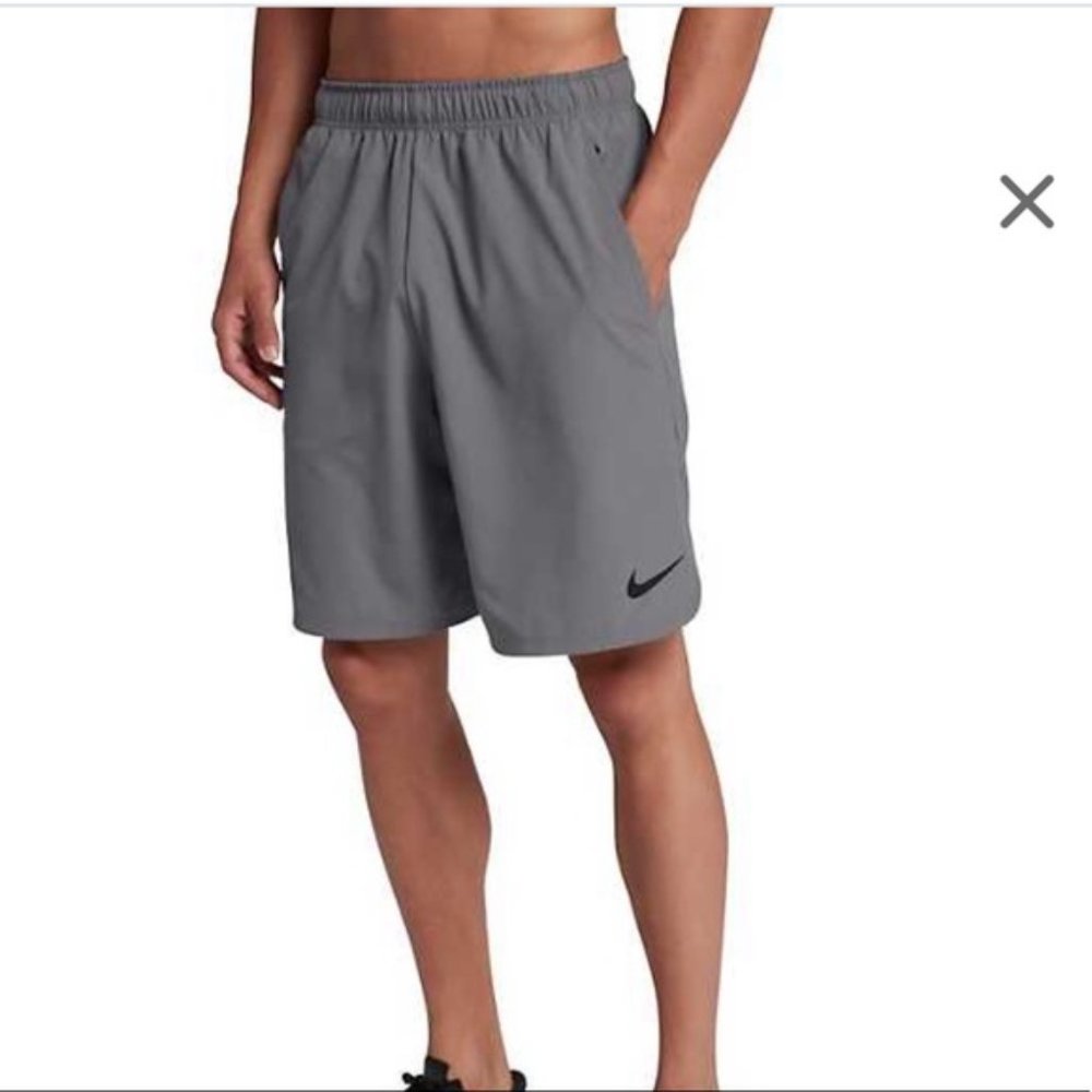 Nike Men's Flex Training Shorts-size M (BNWT)